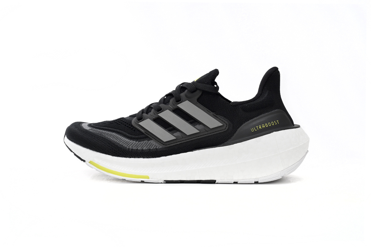8851-4 Adidas Ultra Boost 2023 LIGHT Black And White HQ6339