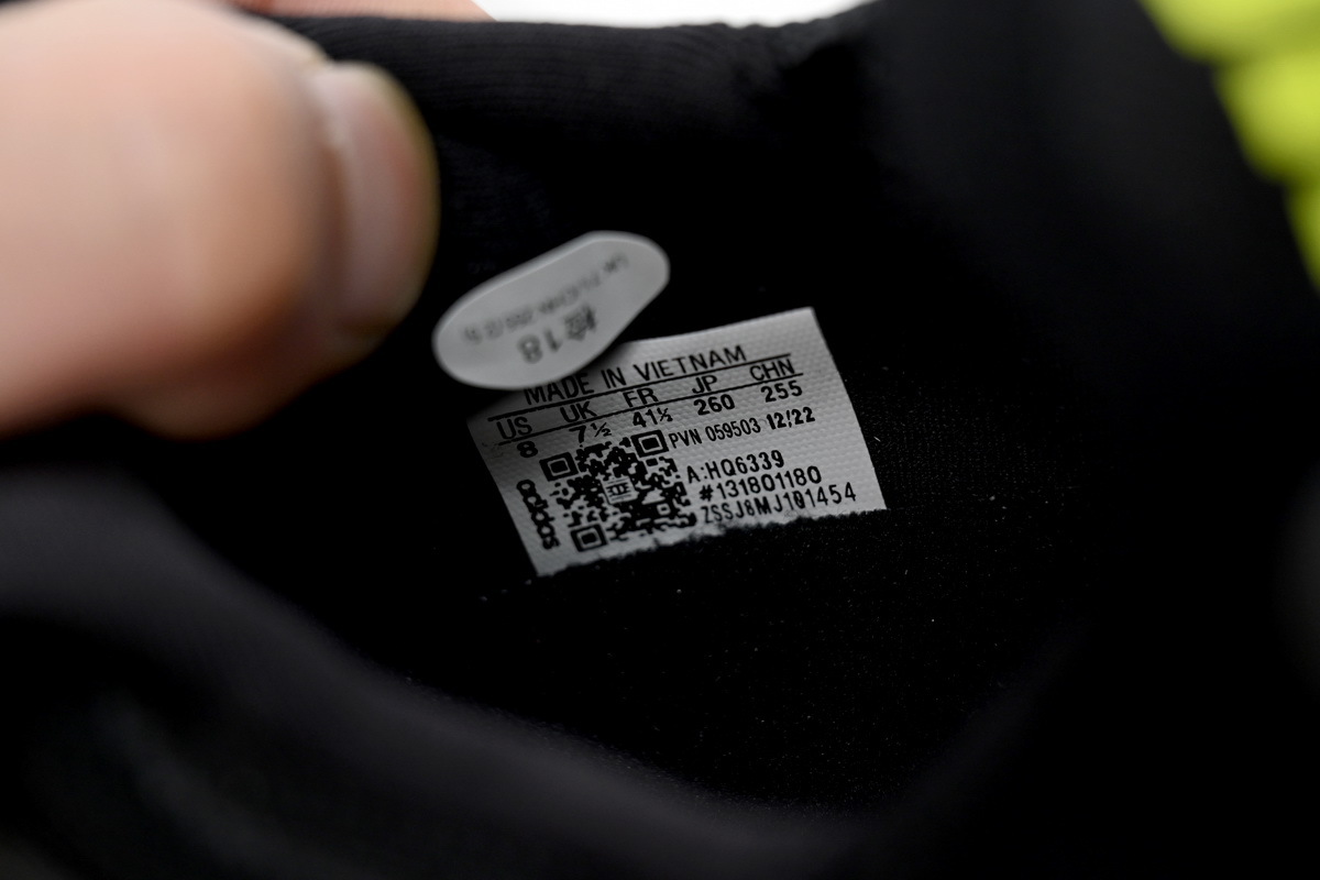 8851-4 Adidas Ultra Boost 2023 LIGHT Black And White HQ6339