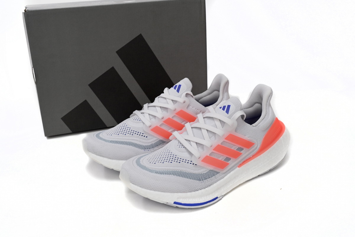 8851-8 Adidas Ultra Boost 2023 LIGHT Black And White HQ8596