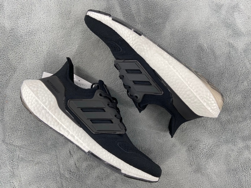 adidas Ultra Boost 2022 Black White GX3062