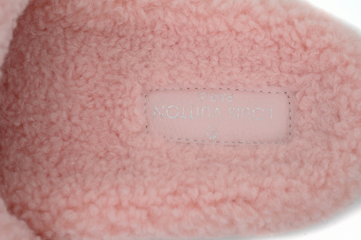 LOUIS VUITTON Shearling Bom Dia Pink