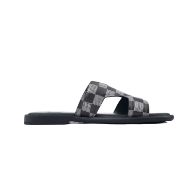 LOUIS VUITTON Oasis Black And White Check 02