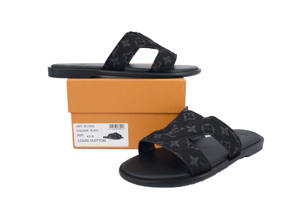 LOUIS VUITTON Oasis Black Cloth