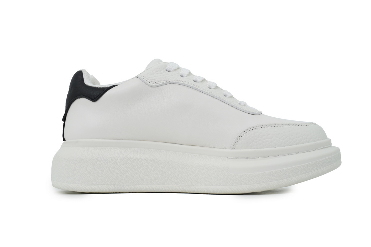 Alexander McQueen Sneaker Black Tail