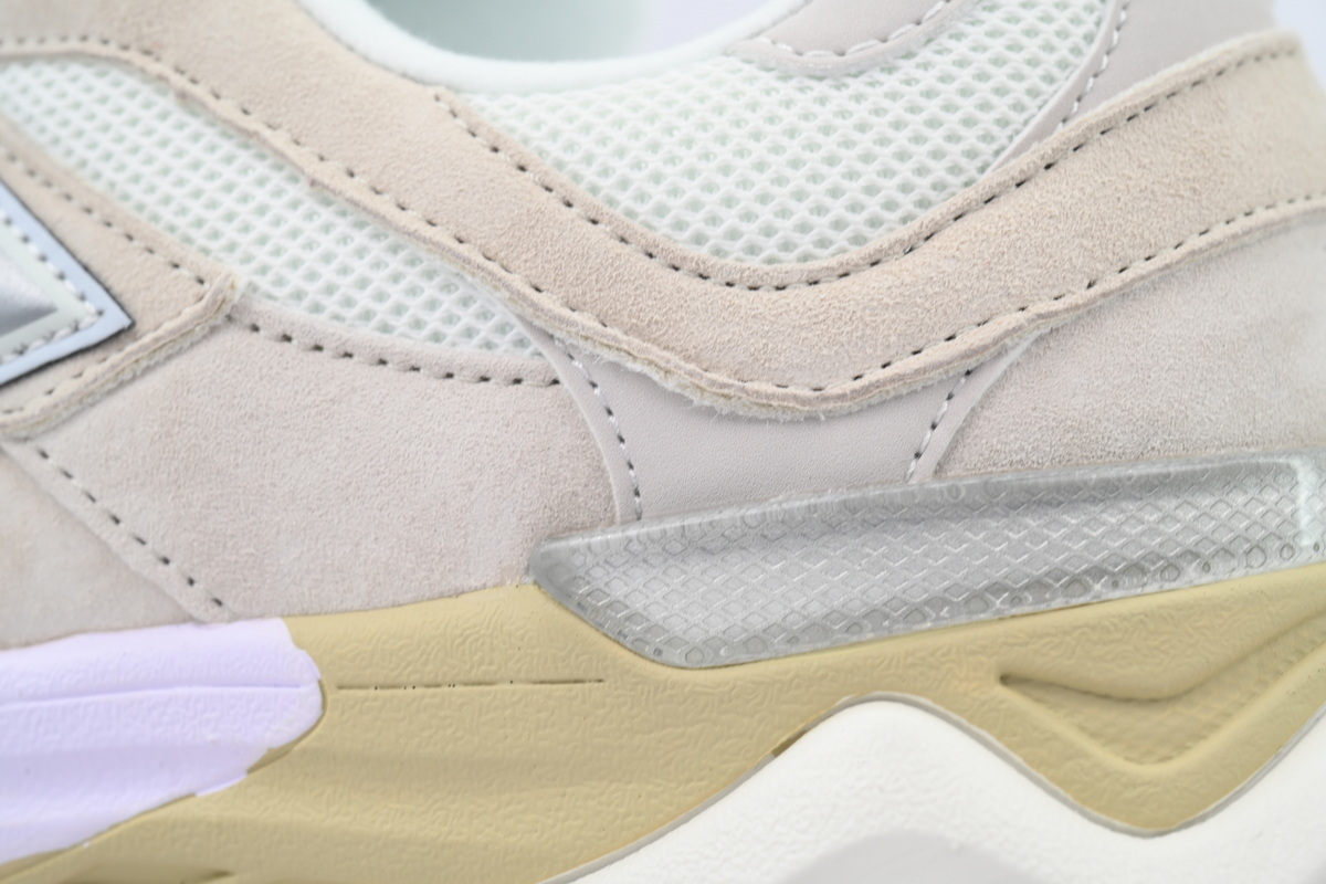 9060 'Sea Salt Moonbeam' U9060WHT