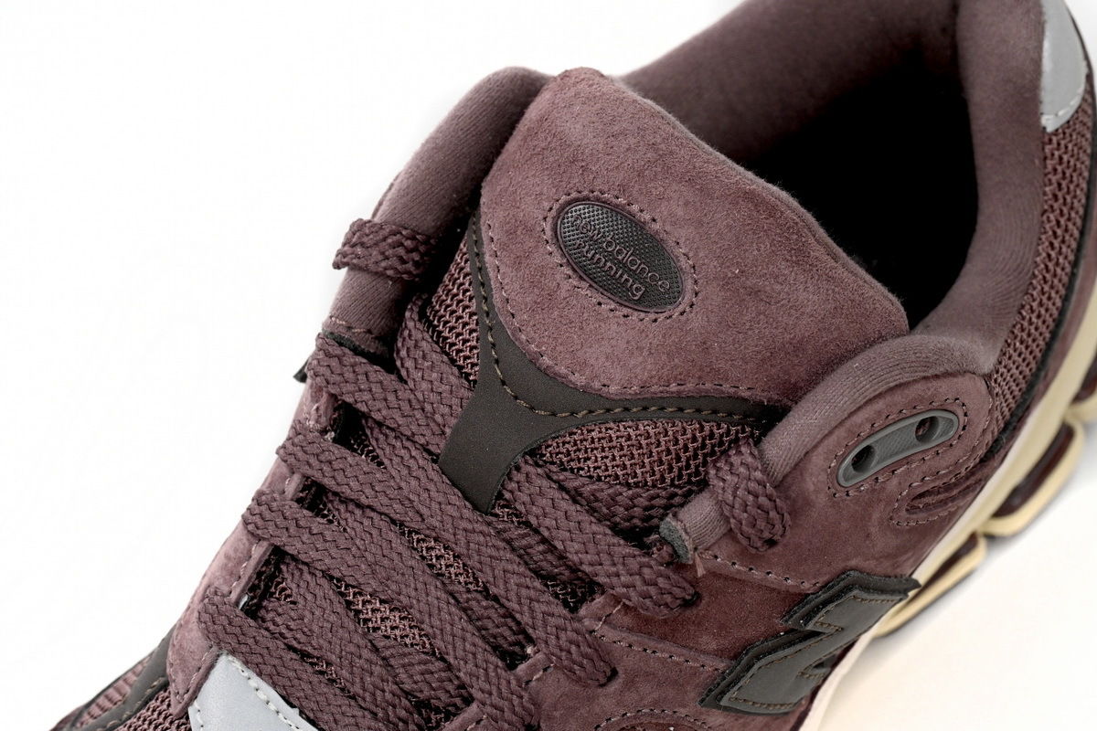 New Balance 2002R Sea Black Brown M2002RCD
