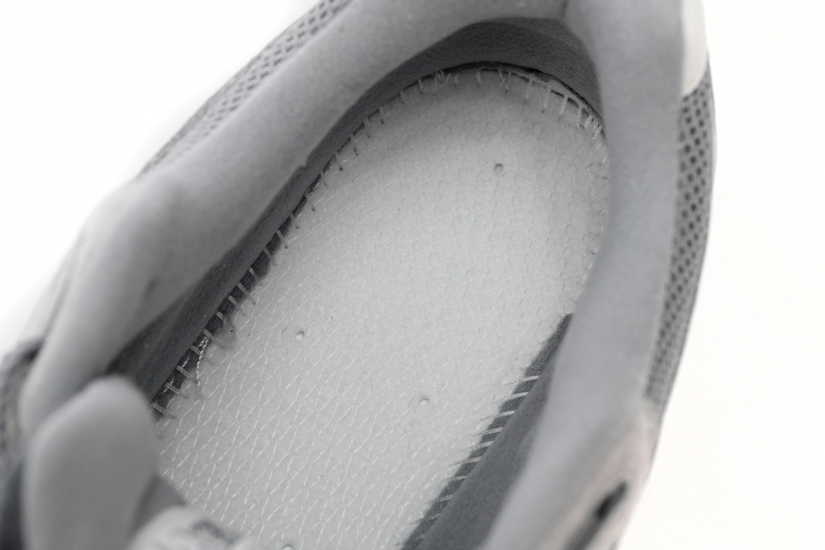 New Balance 2002R White Grey M2002RST