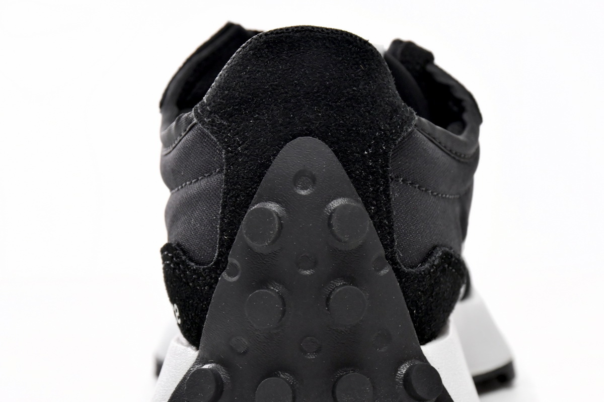 New Balance 327 Black & White MS327CPG