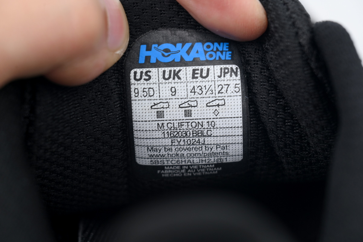  HOKA Clifton 10 'Triple Black'1162030-BBLC