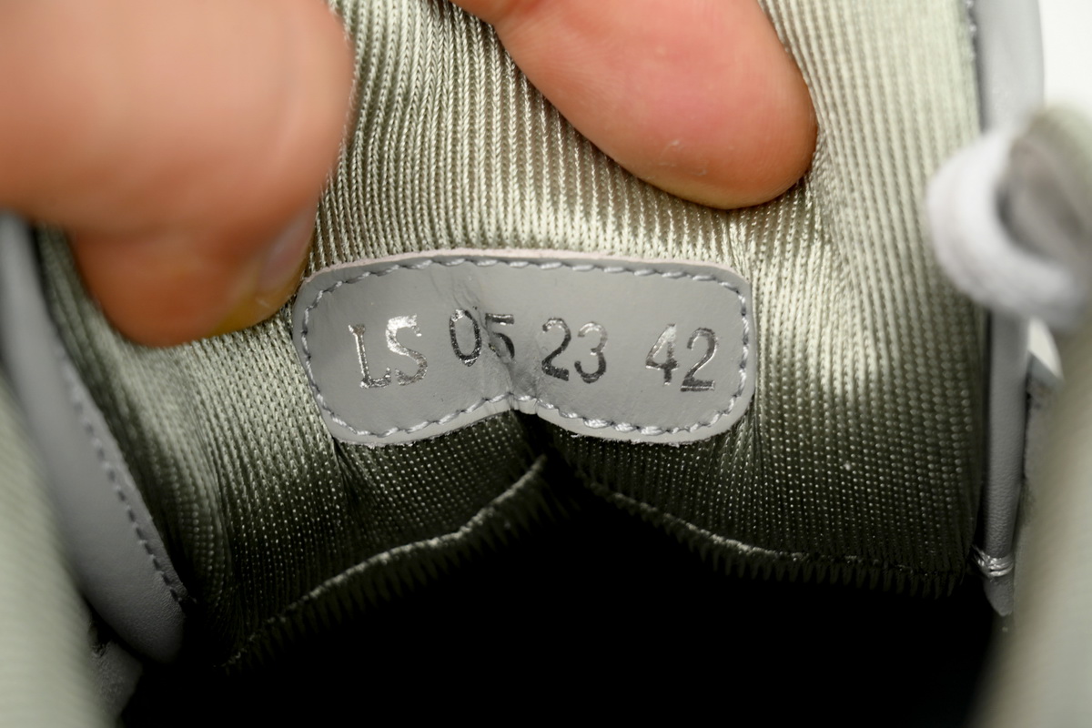 Dior B27 High Grey