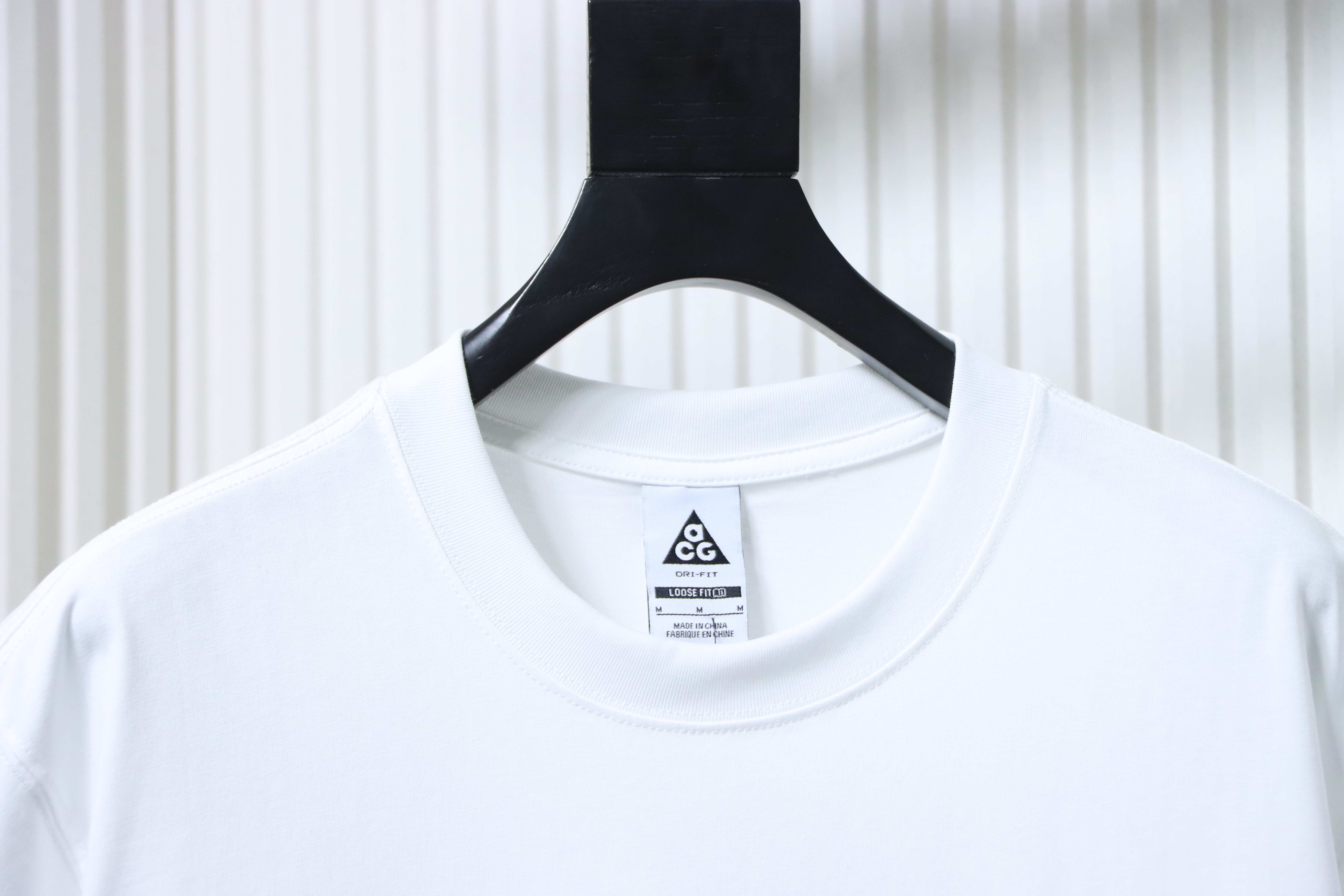 NIKE ACG Back Figure Print Short Sleeve T-Shirt H130 - 1