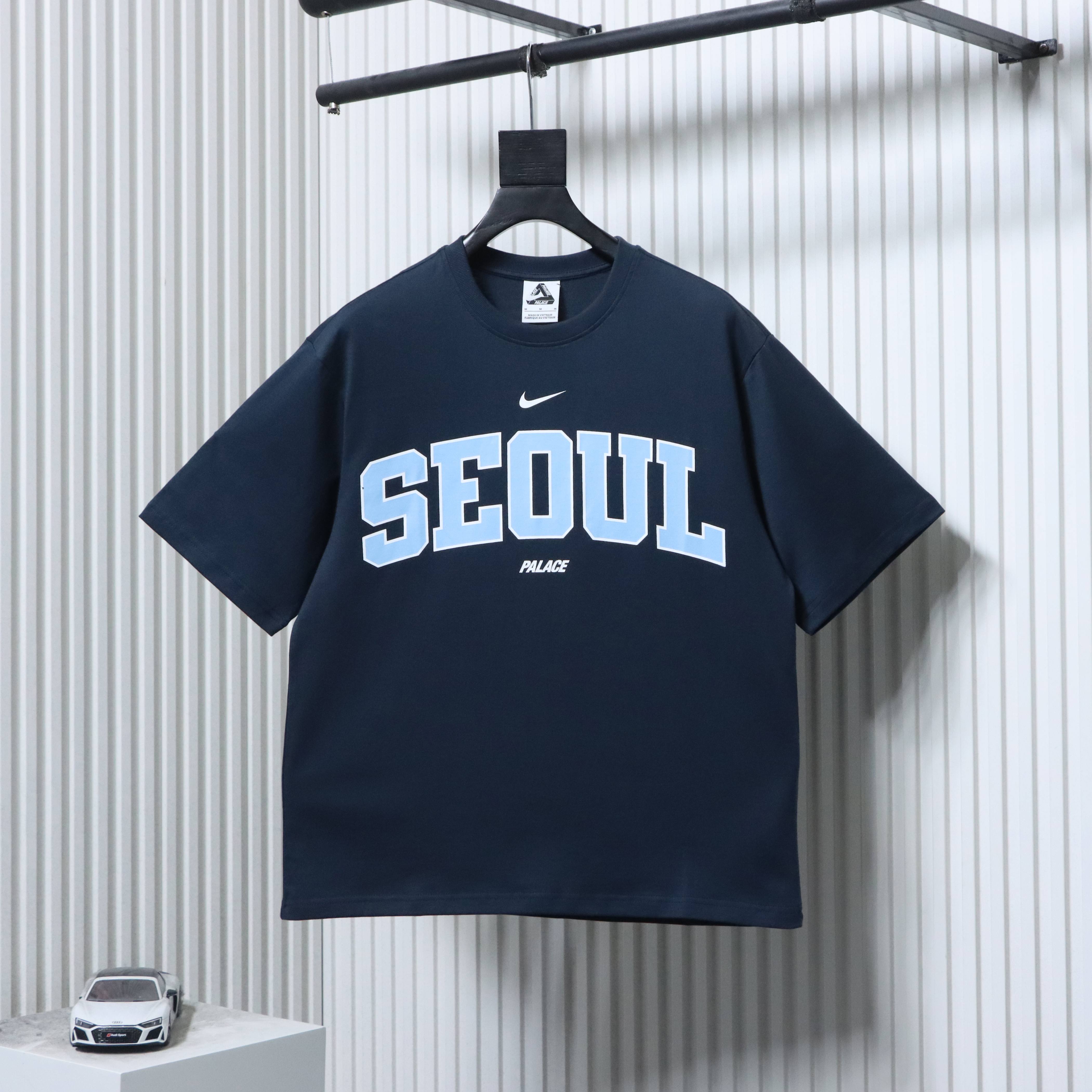 NIKE x PALACE City Limited Short Sleeve T-Shirt H140 - 2