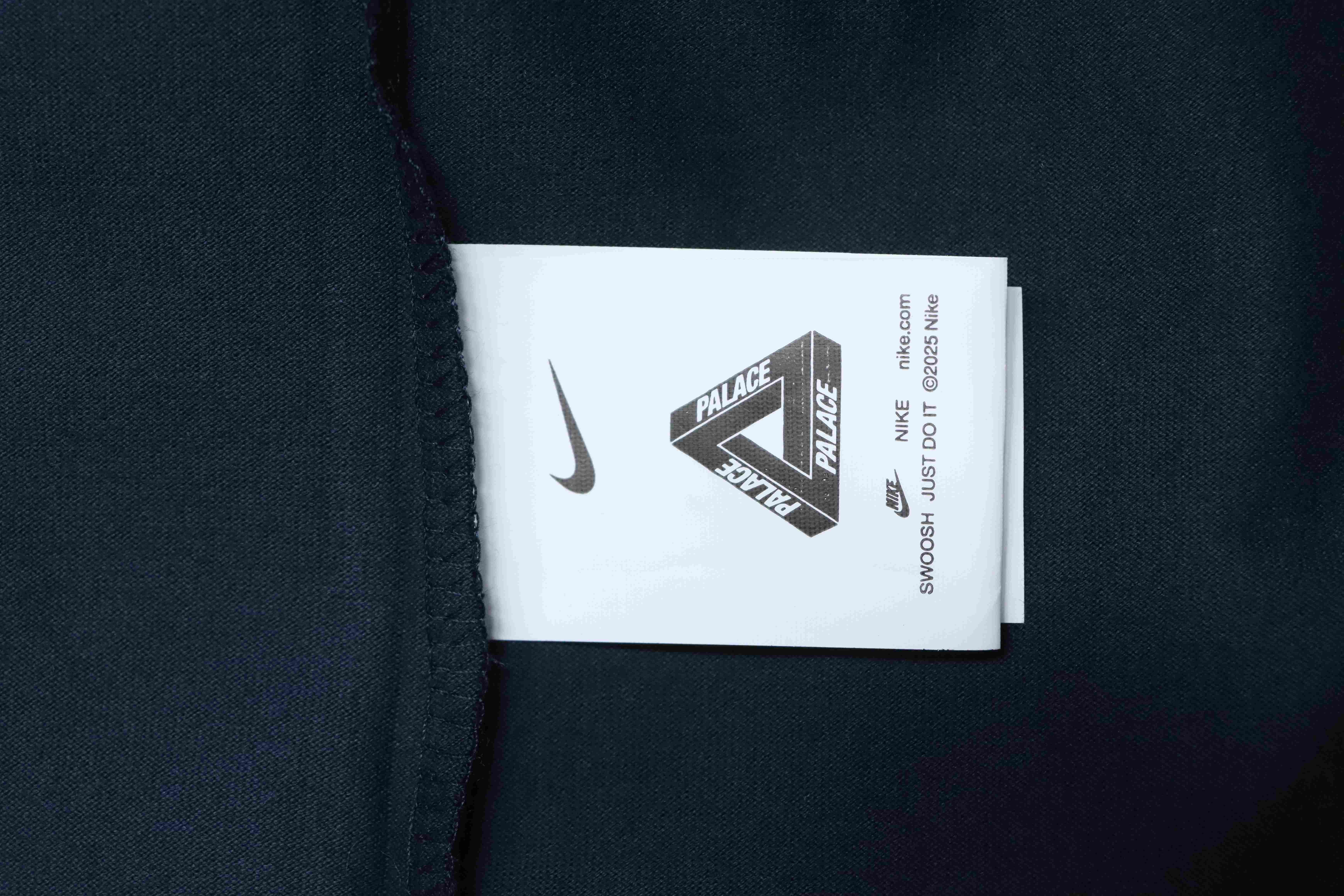NIKE x PALACE City Limited Short Sleeve T-Shirt H140 - 2