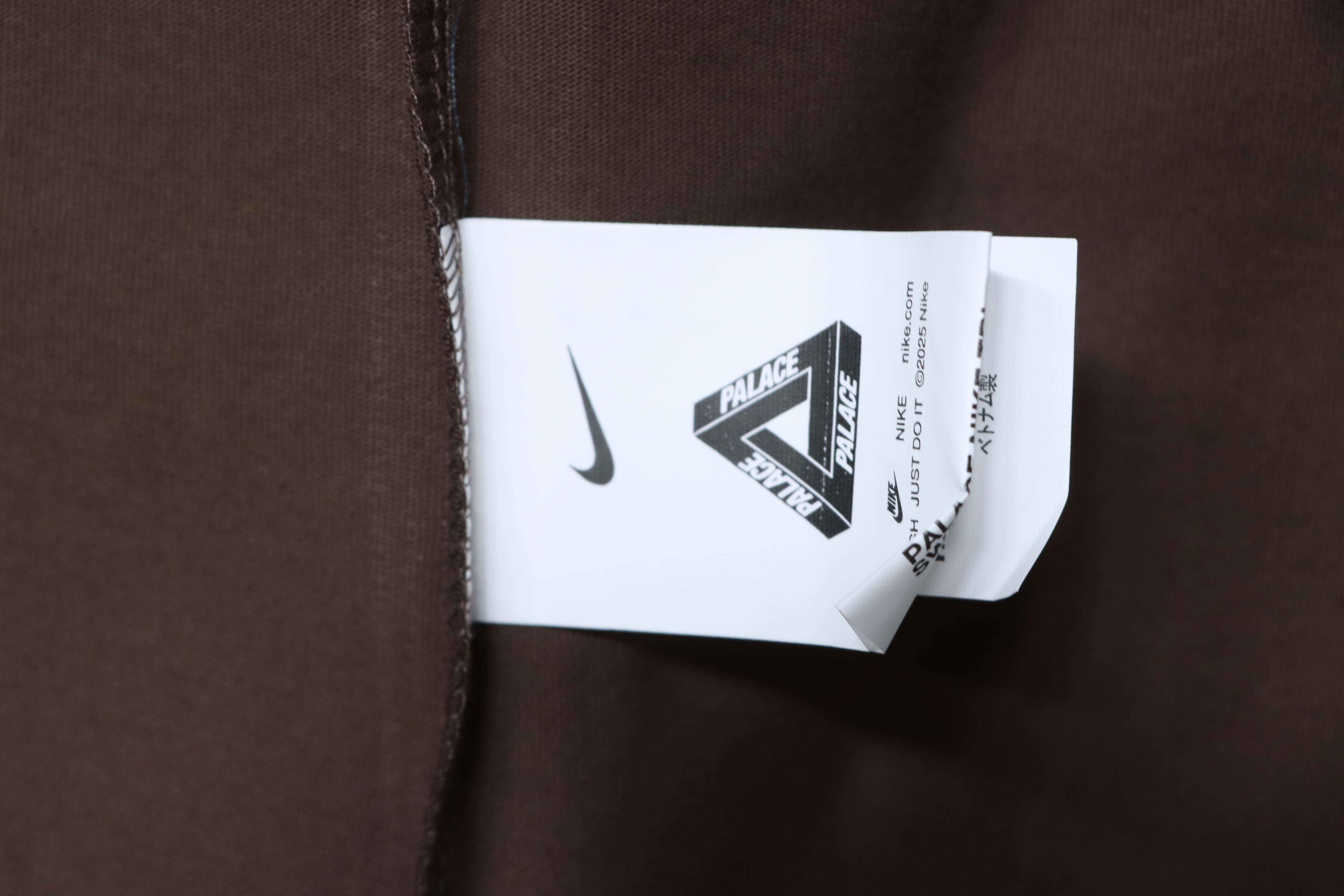 NIKE x PALACE City Limited Short Sleeve T-Shirt H140 - 3