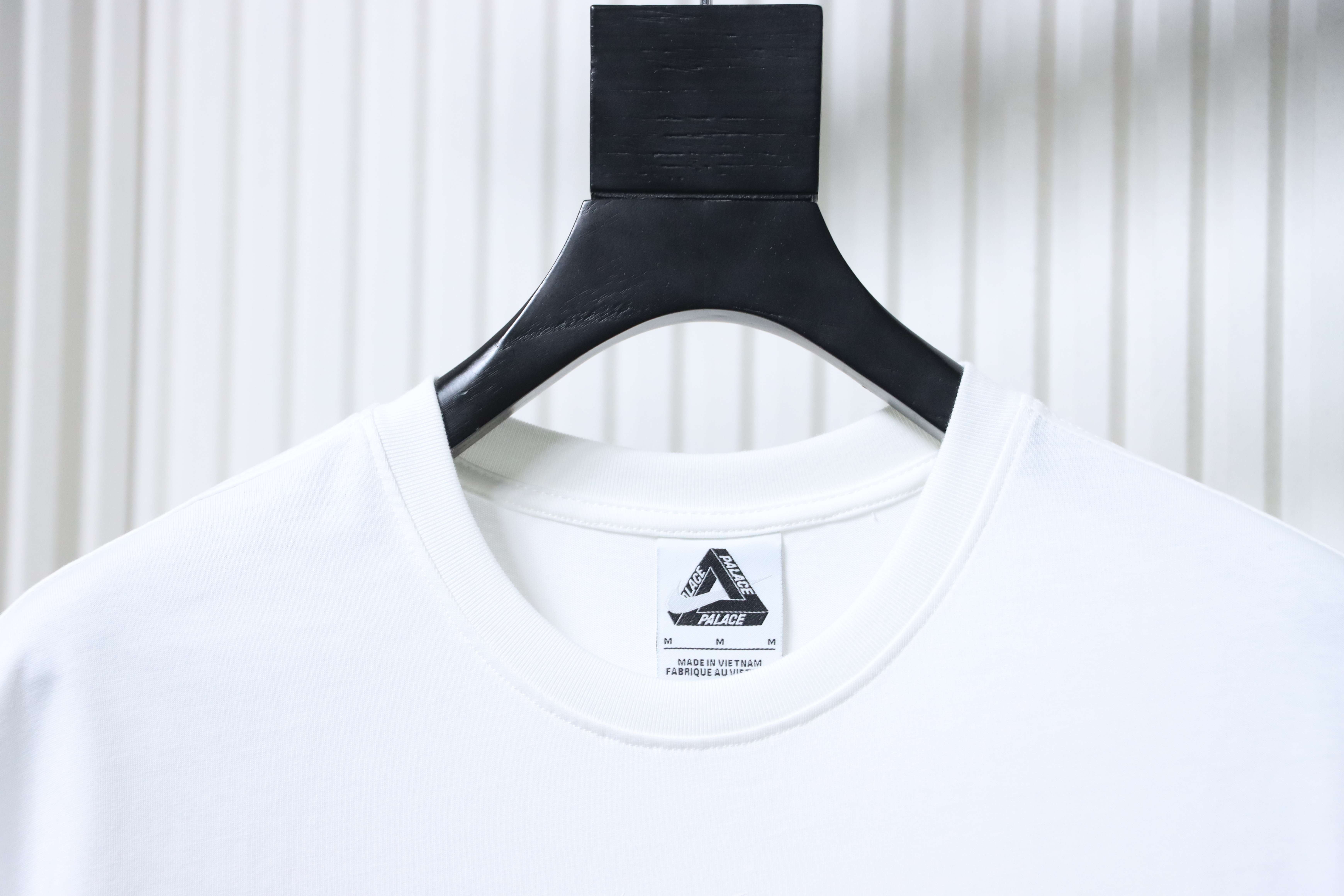 NIKE x PALACE City Limited Short Sleeve T-Shirt H140 - 4