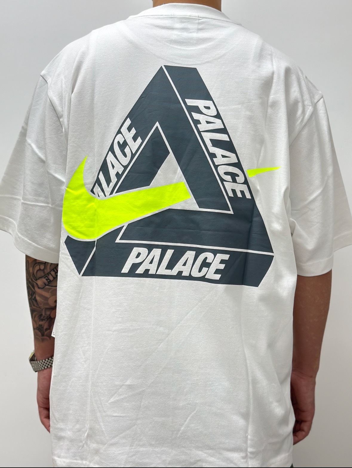 NIKE x PALACE Short Sleeve T-Shirt H140 - 1