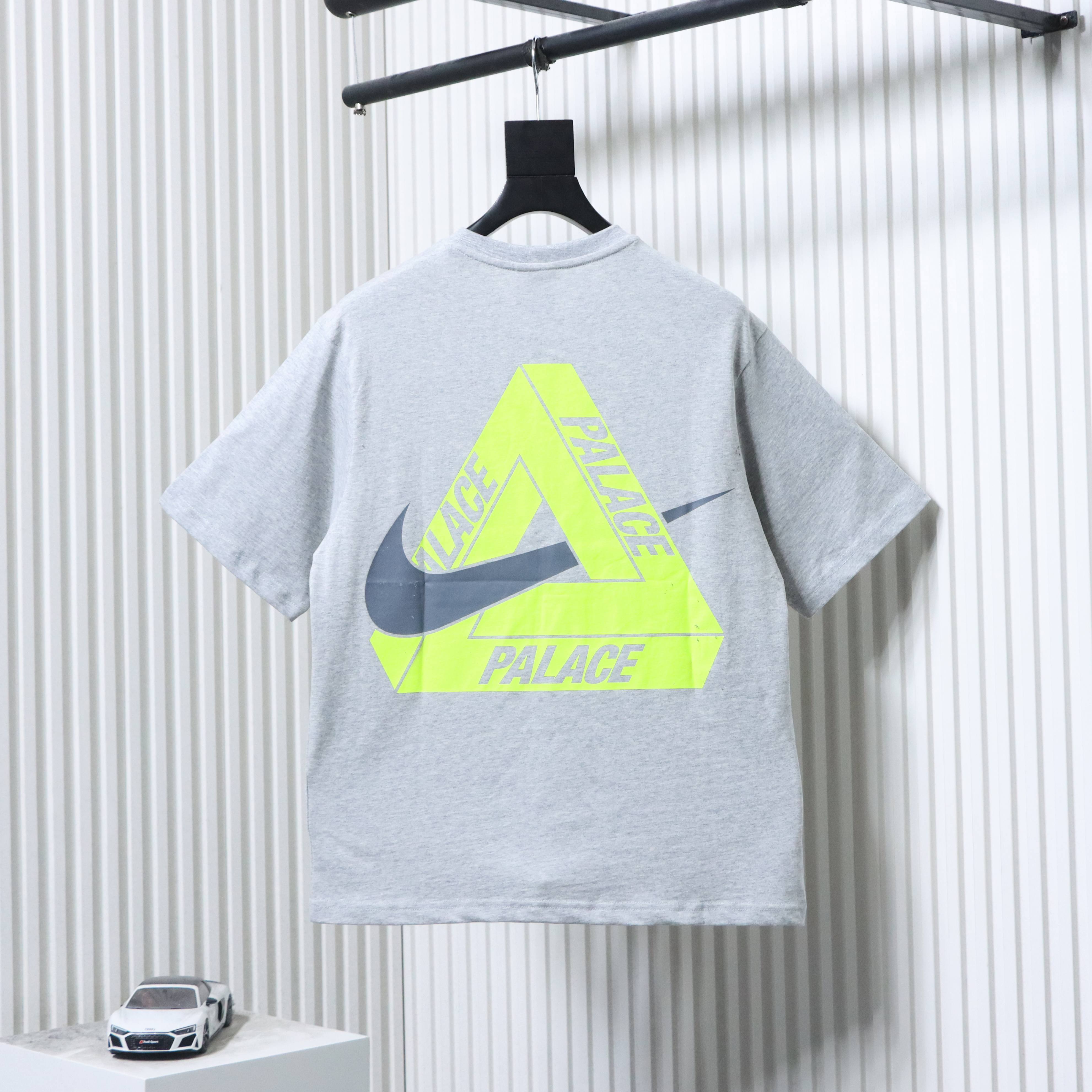 NIKE x PALACE Short Sleeve T-Shirt H140 - 2