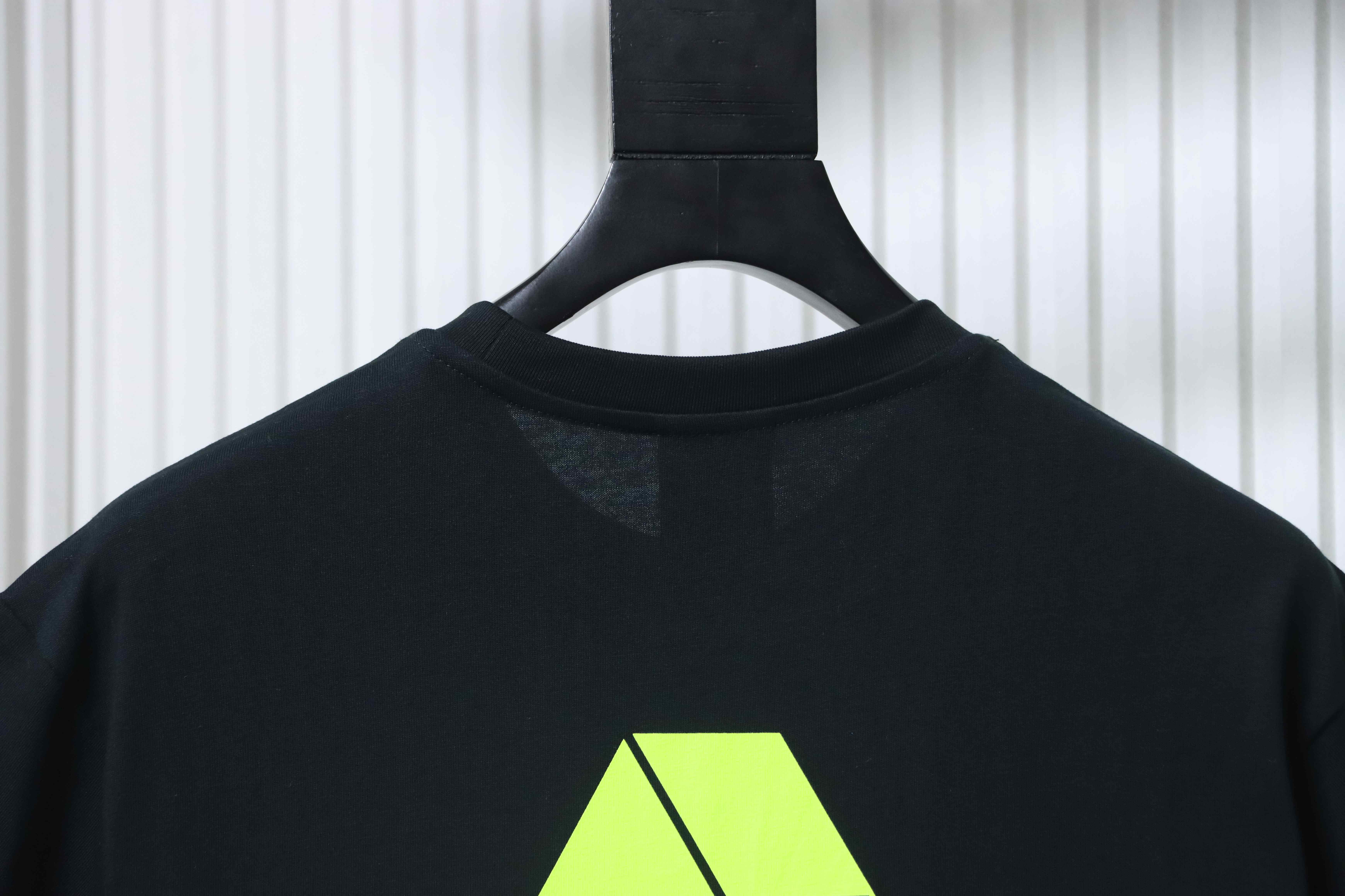 NIKE x PALACE Short Sleeve T-Shirt H140 - 3