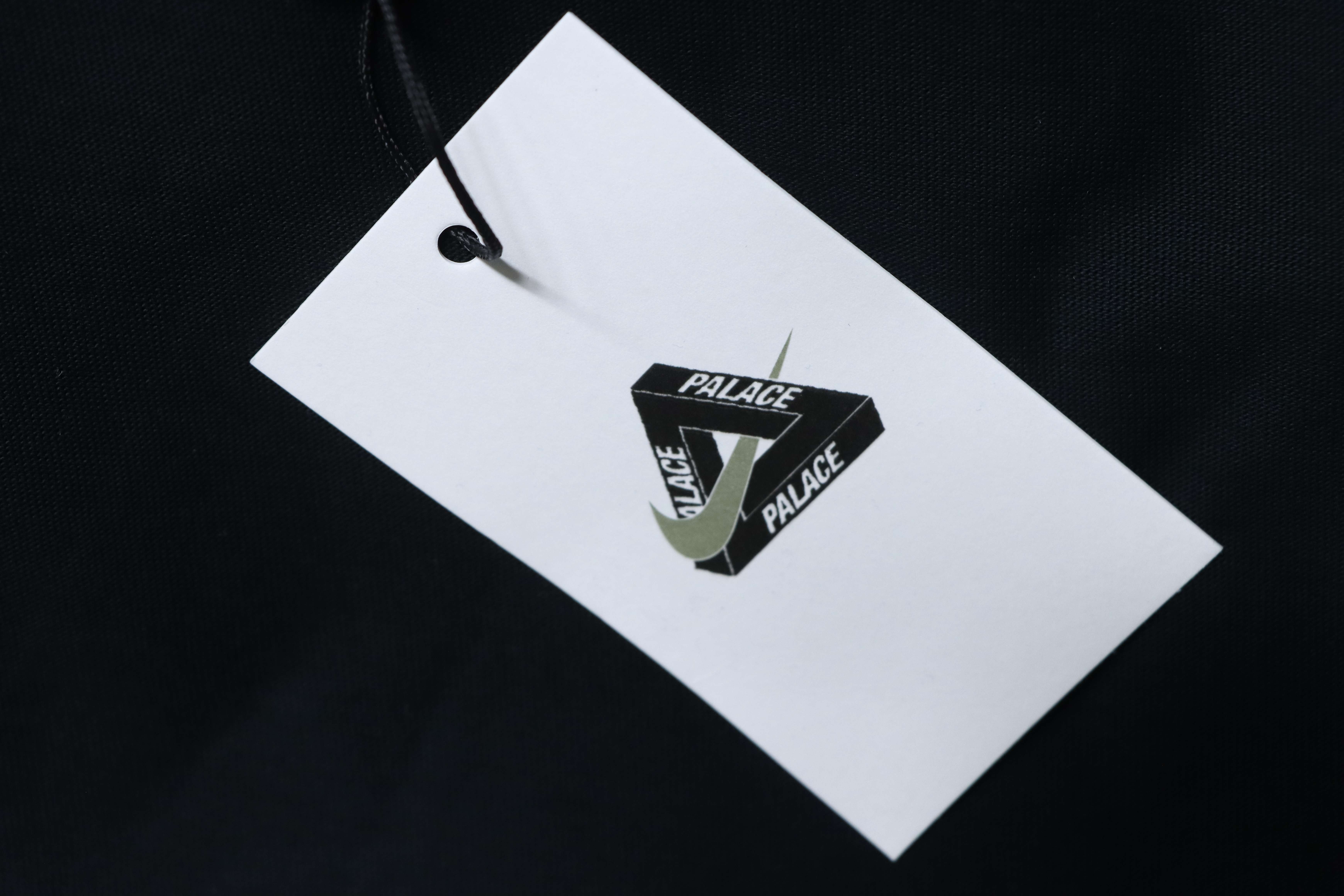 NIKE x PALACE Short Sleeve T-Shirt H140 - 3