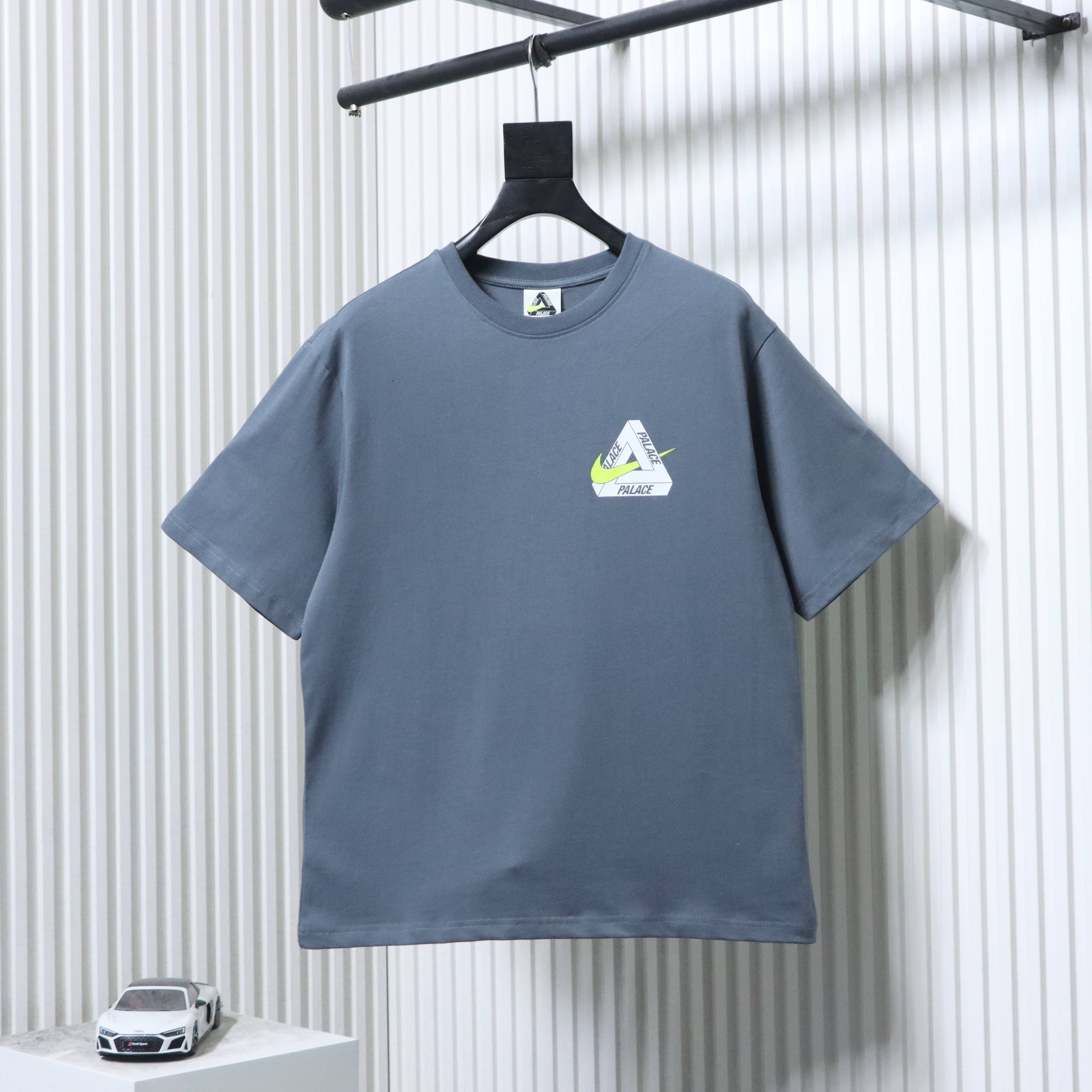 NIKE x PALACE Short Sleeve T-Shirt H140 - 4