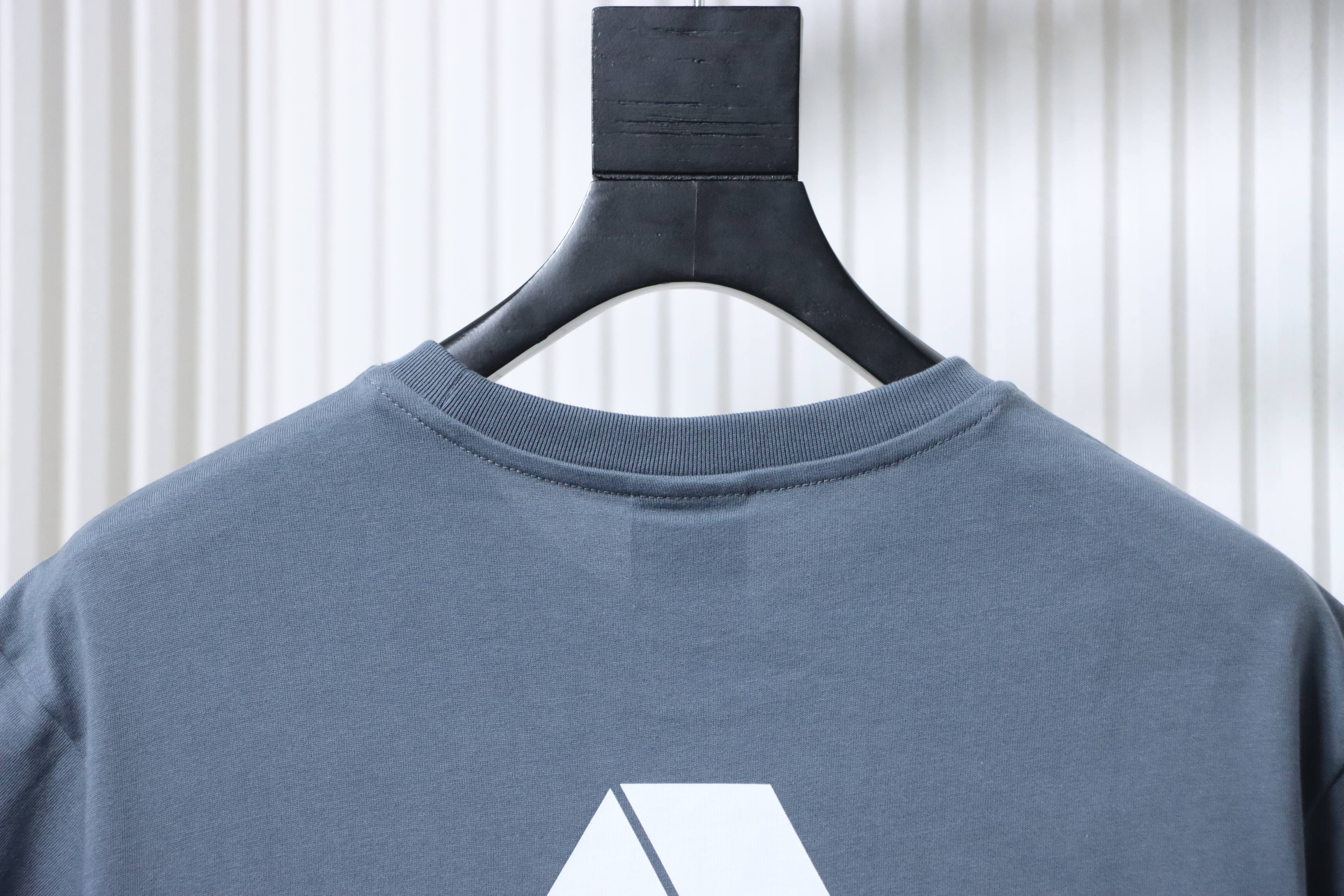 NIKE x PALACE Short Sleeve T-Shirt H140 - 4