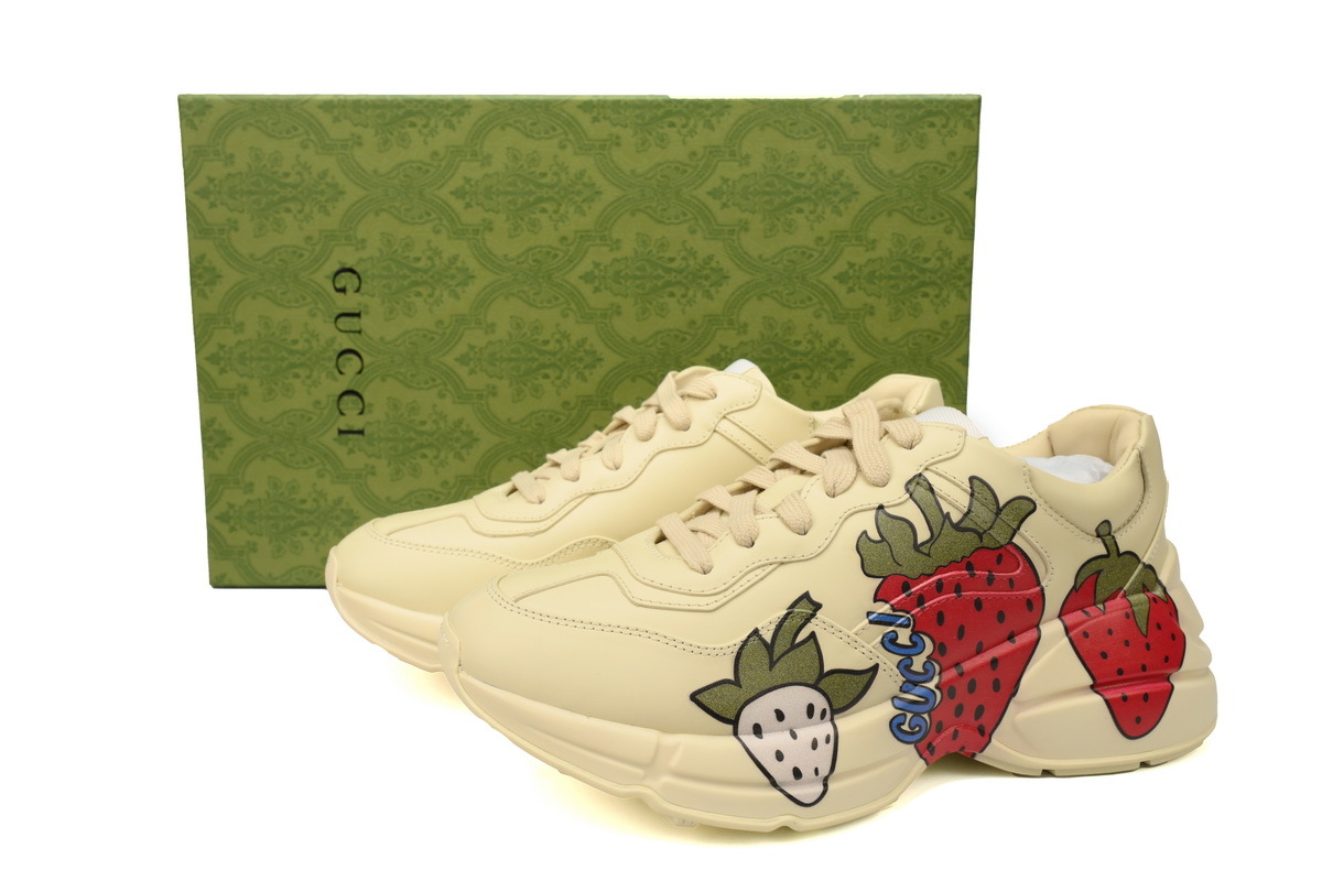 Strawberry Print Gucci Rhyton Round Toe Lace-up Low-top Sneaker