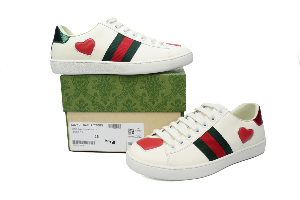 White with Heart GUCCI ACE E Leather Heart Pattern Low-top Sneaker