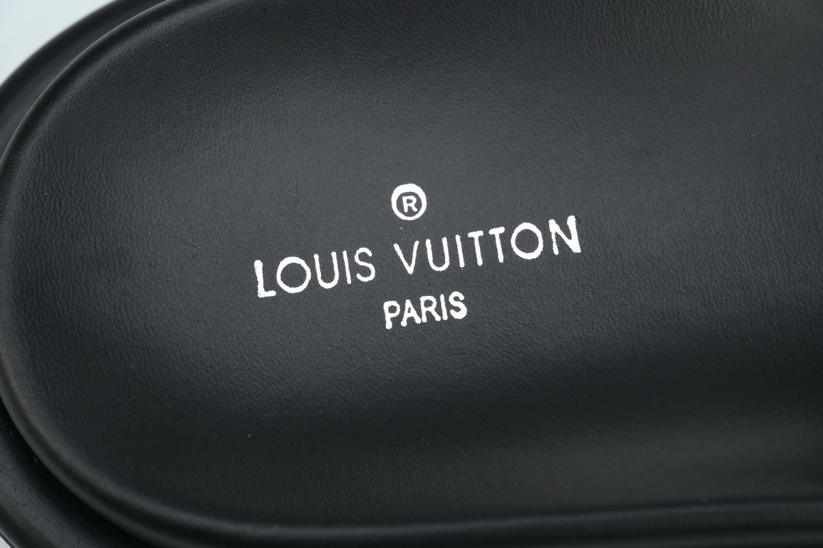  Black Relief LOUIS VUITTON Velcro Pool Slides Pool Pillow Comfort