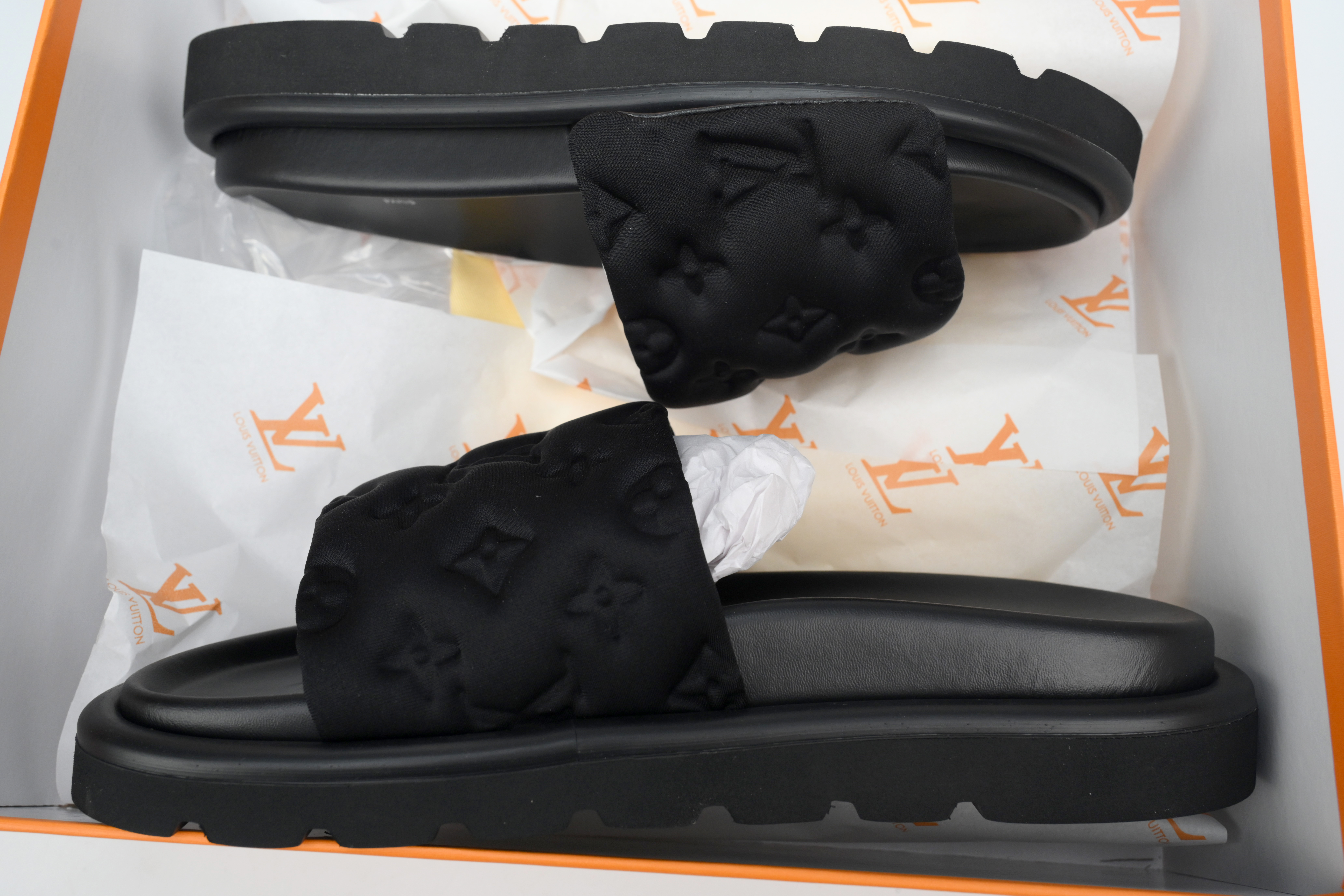  Black Relief LOUIS VUITTON Velcro Pool Slides Pool Pillow Comfort