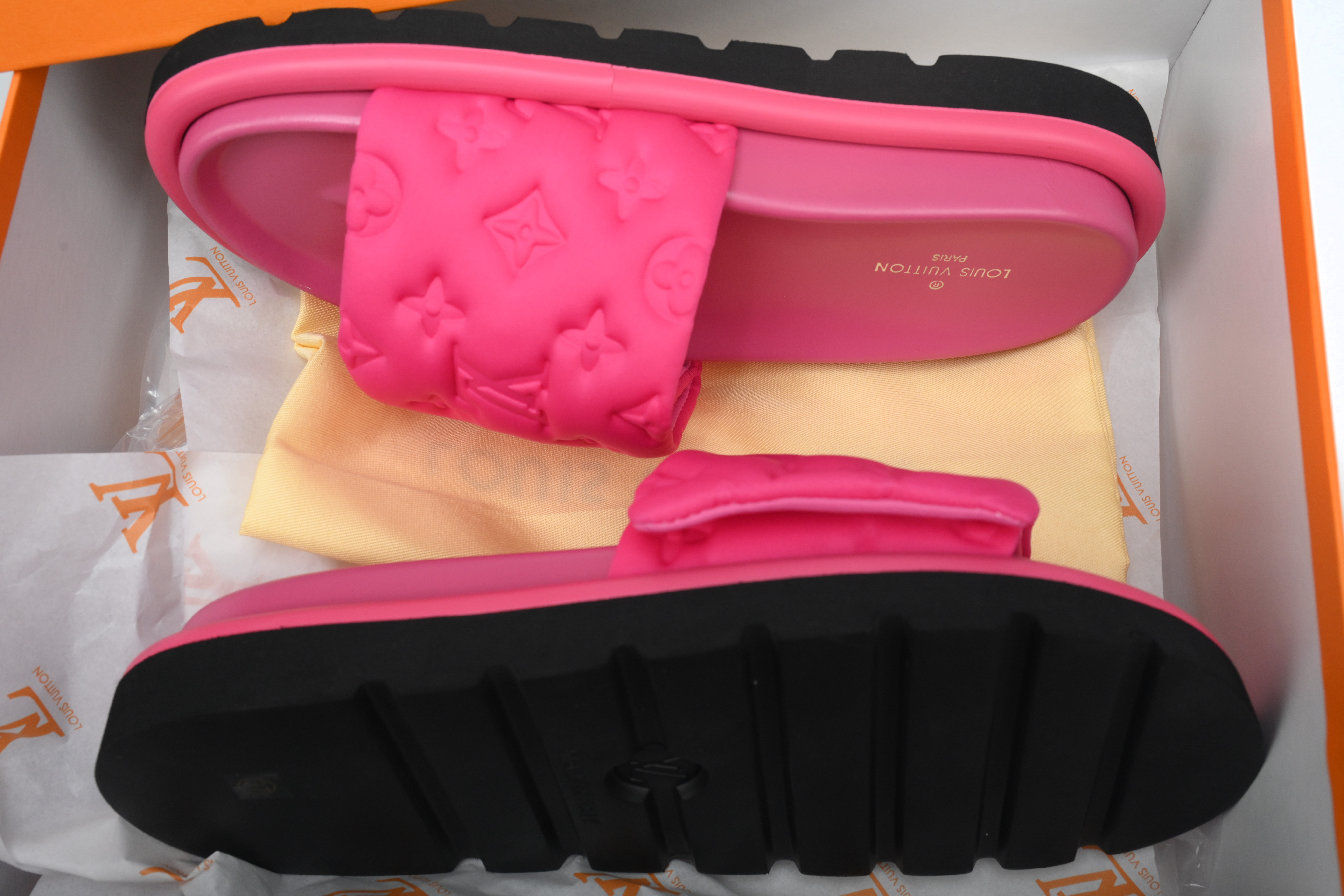  Pink LOUIS VUITTON Velcro Pool Slides Pool Pillow Comfort