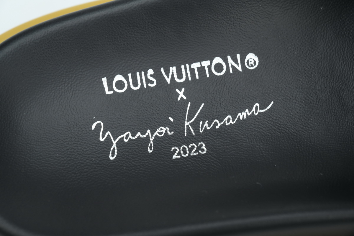  Sun Brown LOUIS VUITTON Velcro Pool Slides Pool Pillow Comfort