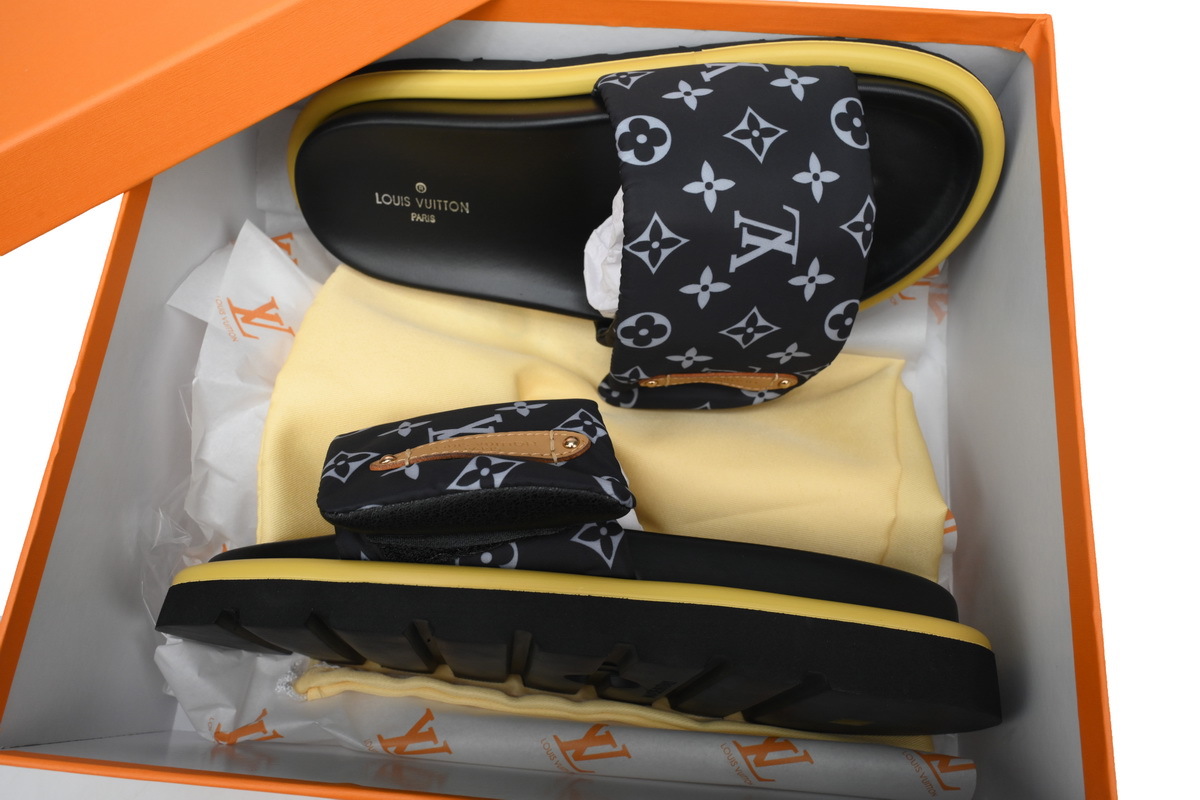  Yellow Label Fabric LOUIS VUITTON Velcro Pool Slides Pool Pillow