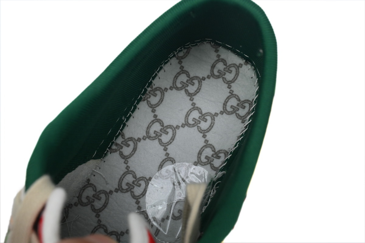 Beige Gucci 1977 Sneakers Gucci Tennis Canvas GG Apple print low-top fashion sneakers