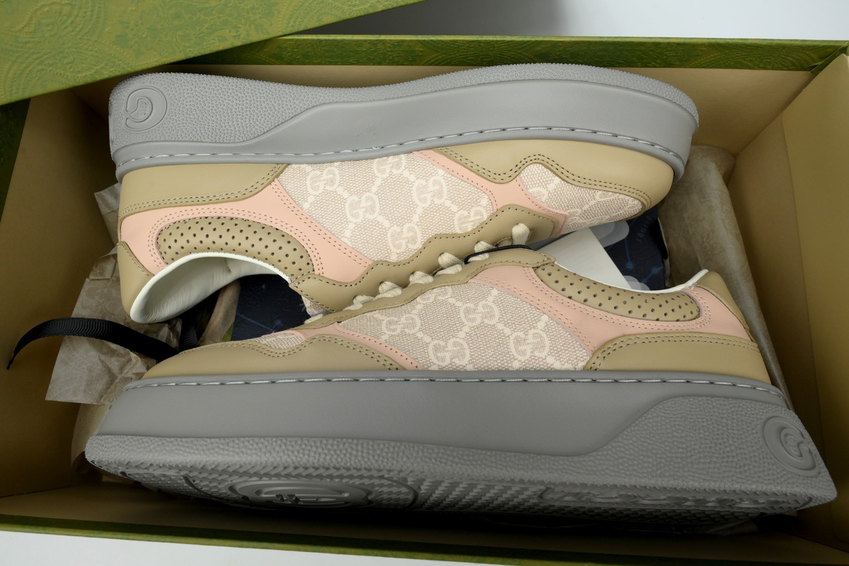 gray powder Gucci platform biscuit shoes Gucci Chunky B GG Supreme Sneakers
