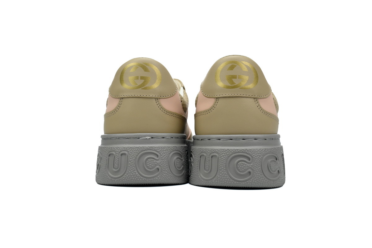 gray powder Gucci platform biscuit shoes Gucci Chunky B GG Supreme Sneakers