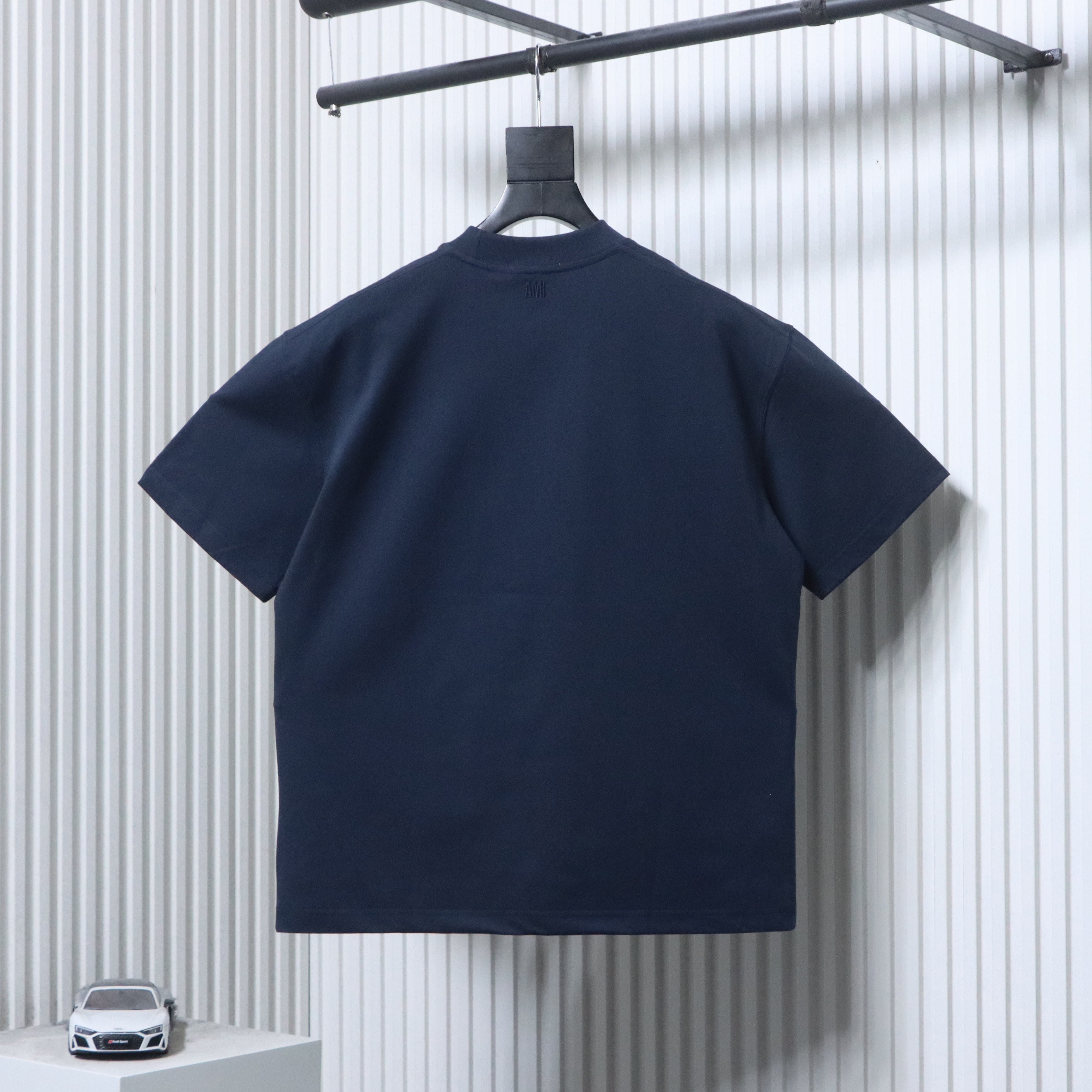 Ami Shirt Minimalist 3D Heart Embroidery Logo Tee 2