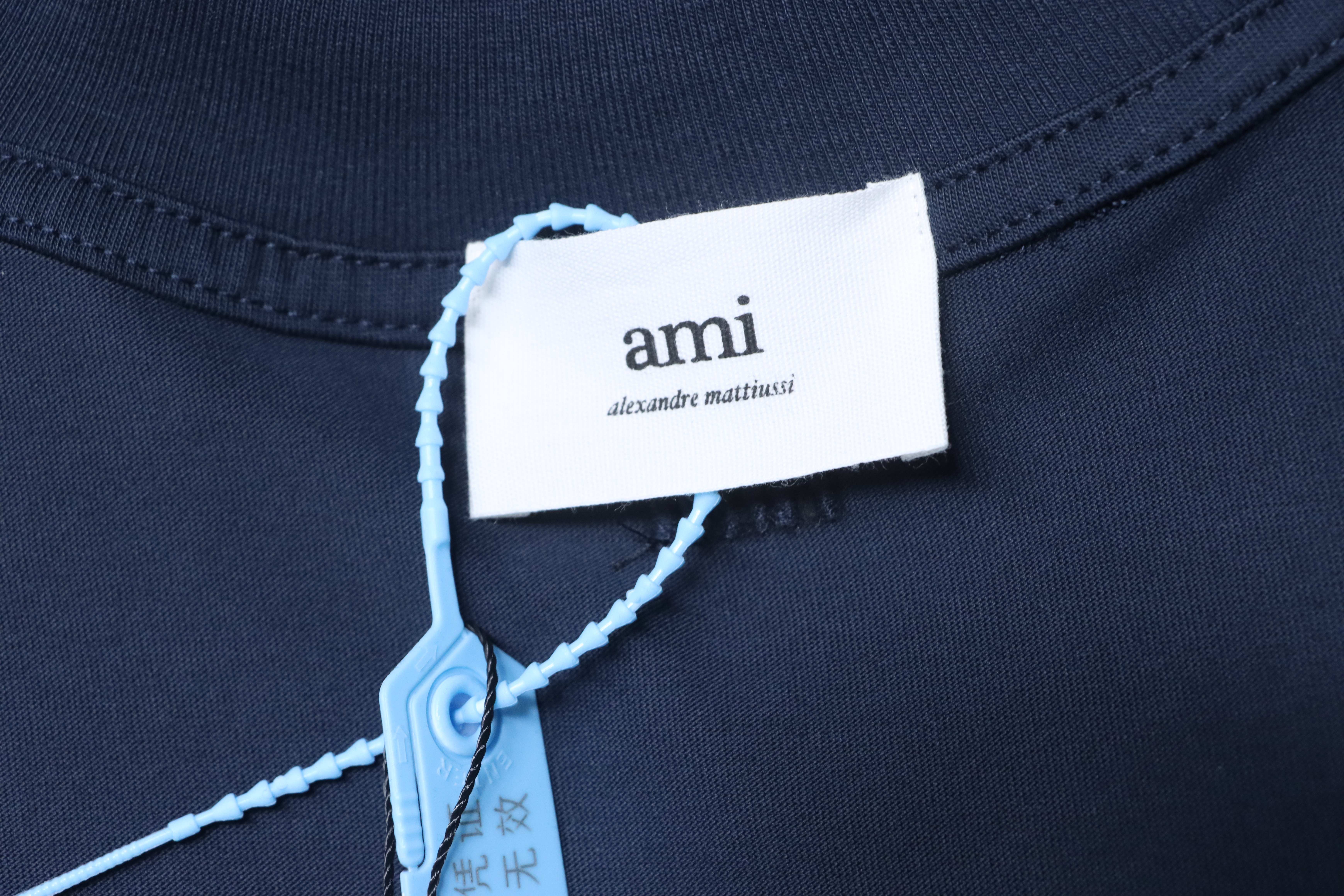 Ami Shirt Minimalist 3D Heart Embroidery Logo Tee 2