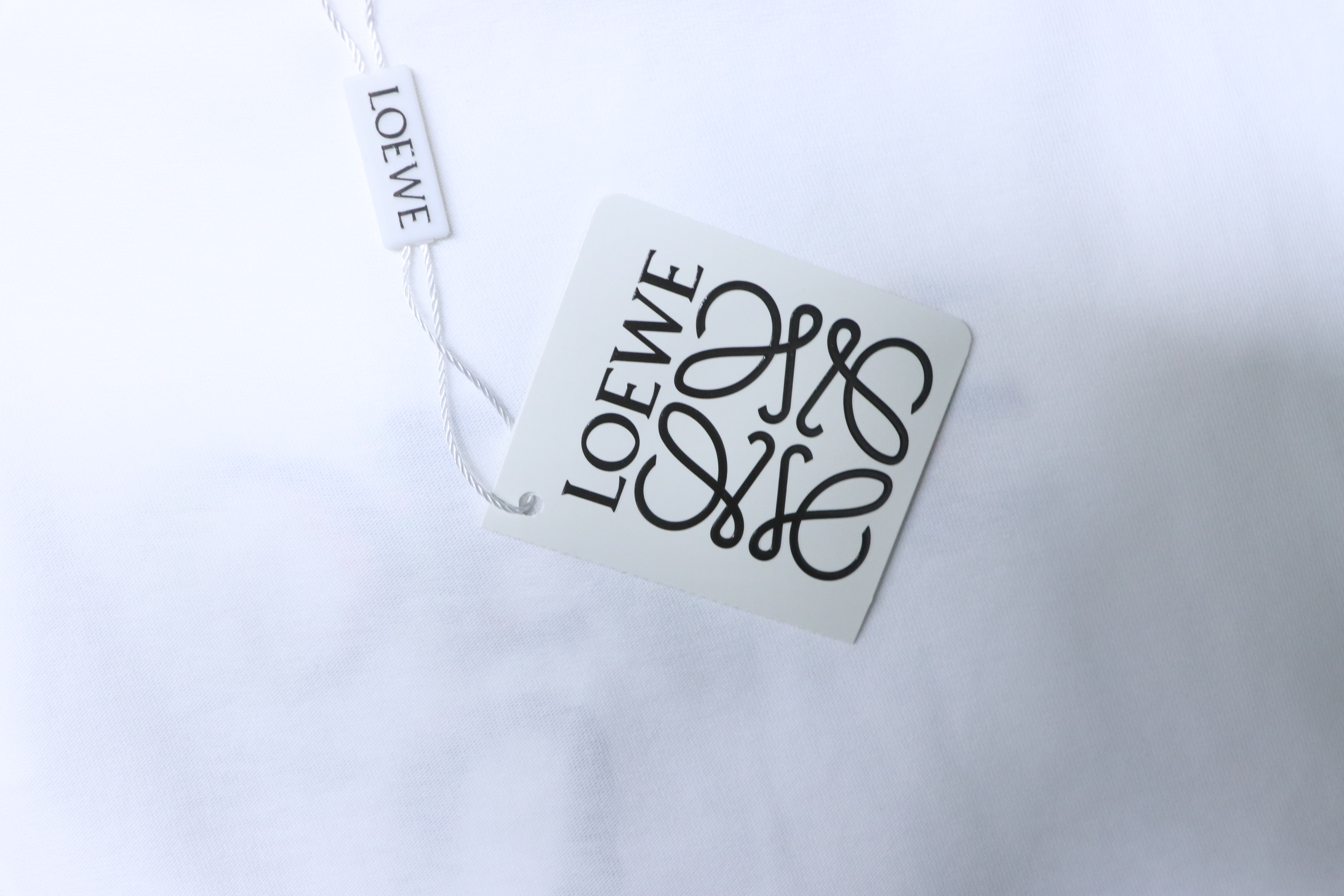 Loewe 24SS Graffiti White Tee Black Green Gradient Embroidery