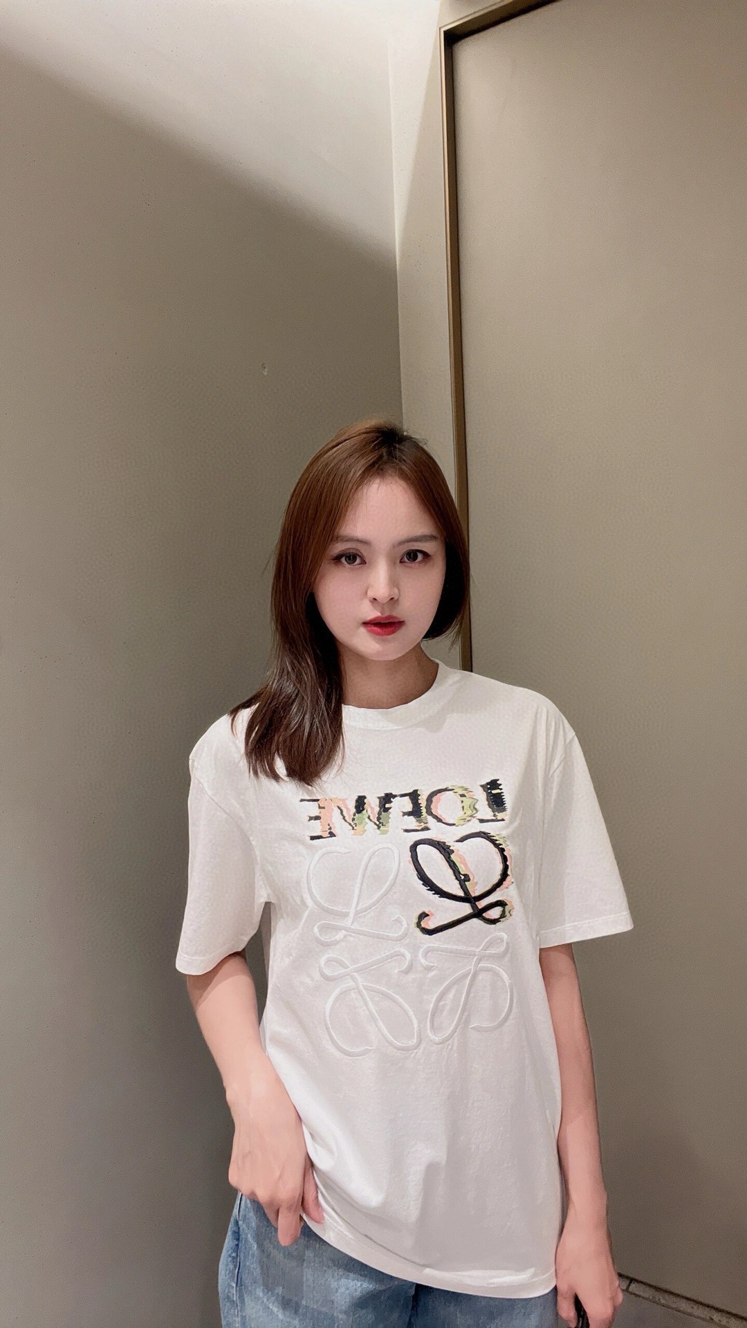 Loewe 24SS Graffiti White Tee Black Green Gradient Embroidery