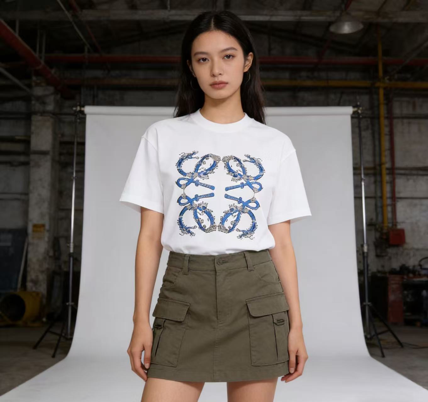 Loewe 25SS Wave Dragon Print White Tee Blue Logo Elements