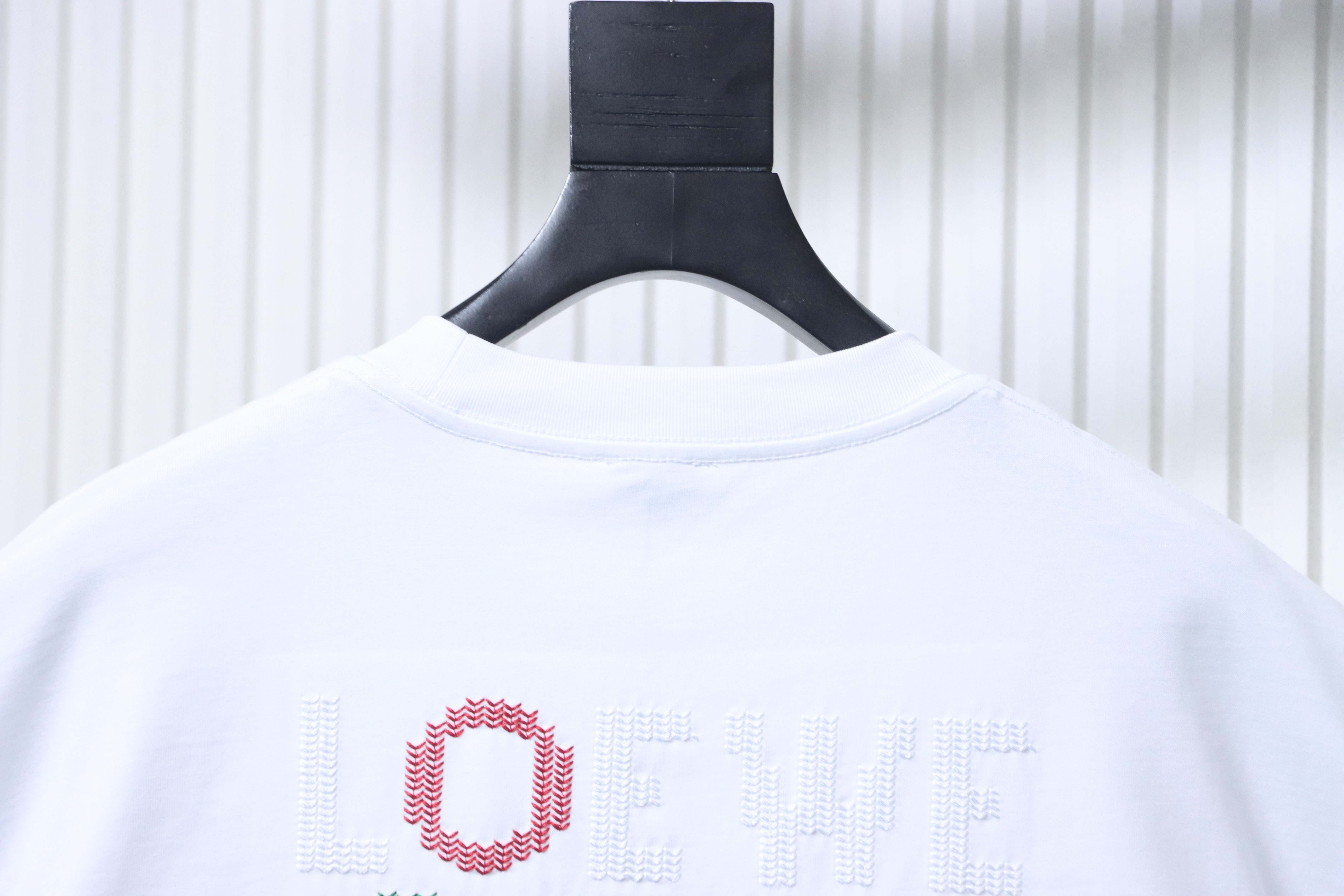 Loewe 26SS Color Logo Embroidery White Tee Color Logo