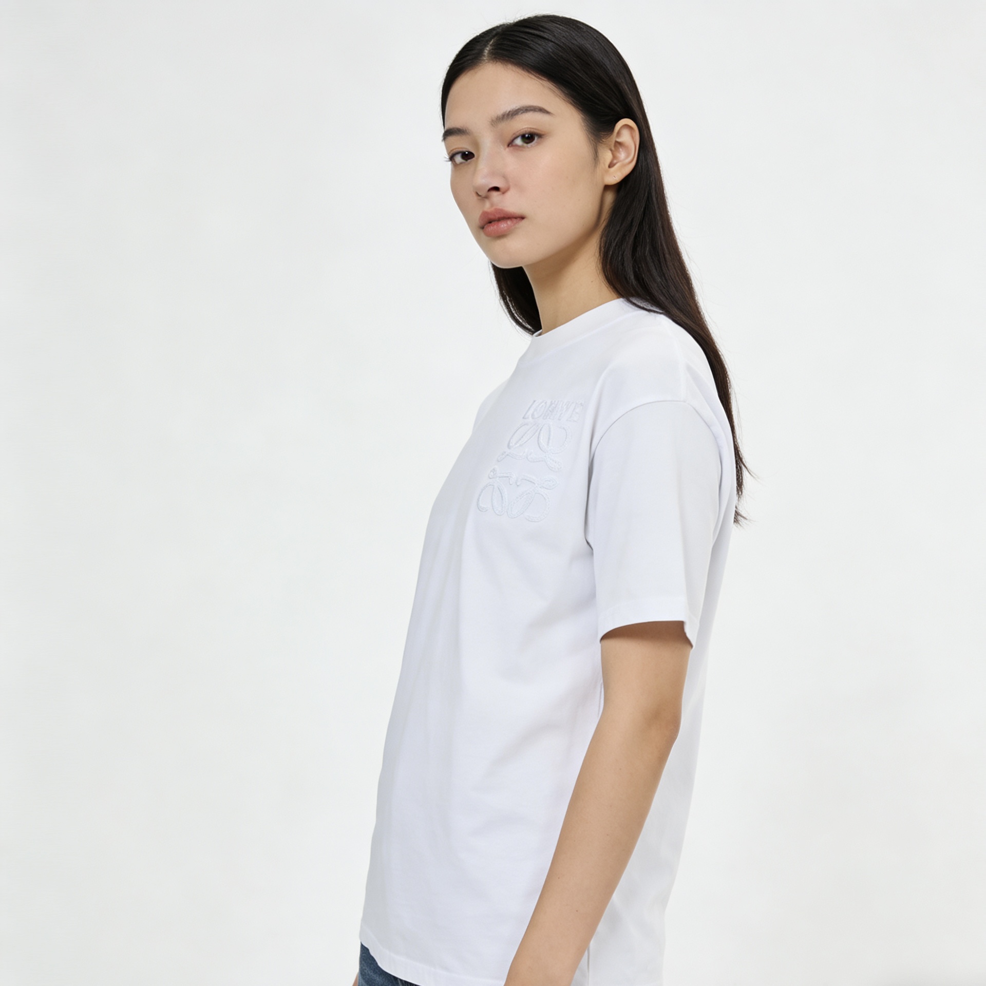 Loewe 26SS White T-Shirt Front Back White Embroidery Woven Pattern