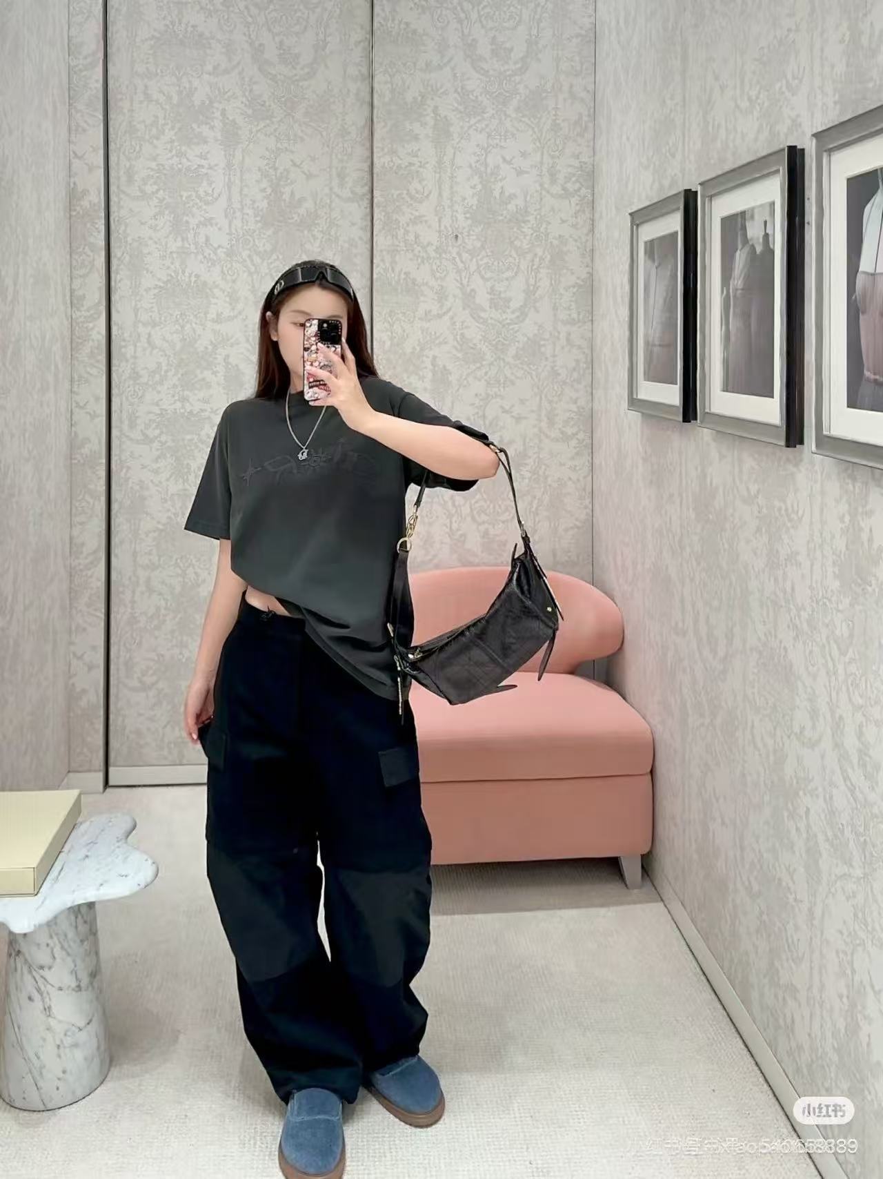 Dior Distressed Letter Embroidered Short Sleeve T-Shirt
