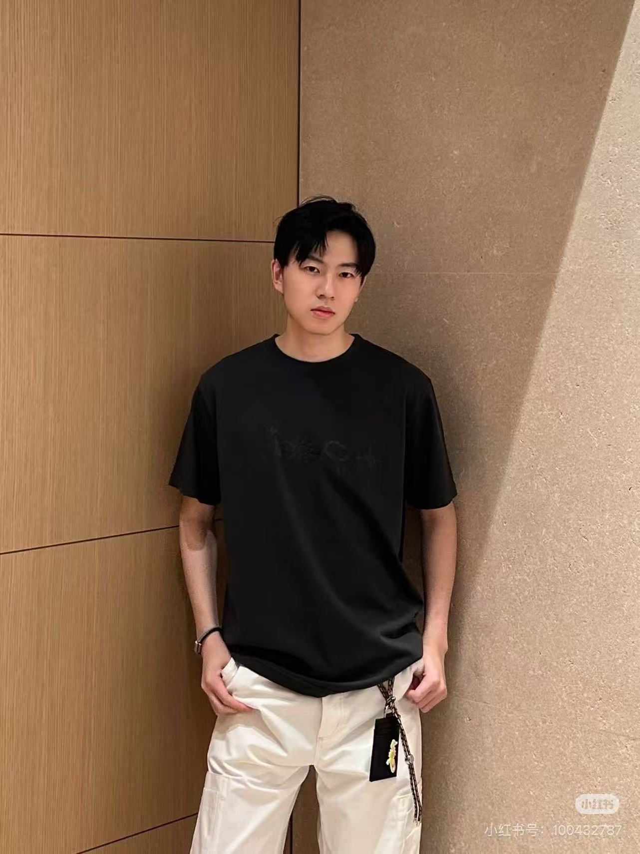 Dior Distressed Letter Embroidered Short Sleeve T-Shirt