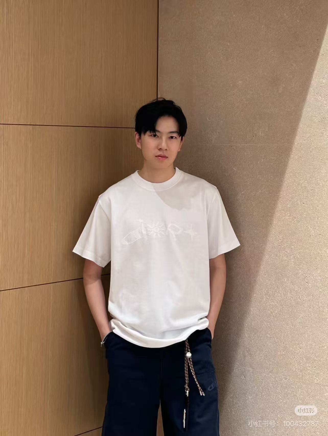 Dior Distressed Letter Embroidered Short Sleeve T-Shirt