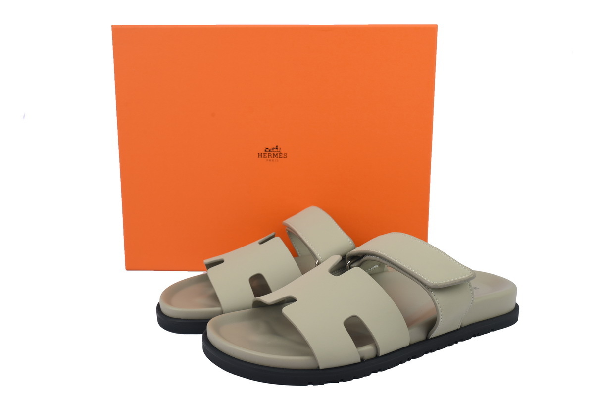 Khaki Leather HERMES Hermès Flat Slide Sandals