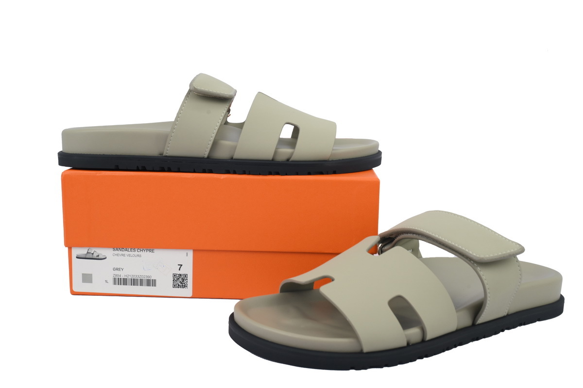 Khaki Leather HERMES Hermès Flat Slide Sandals