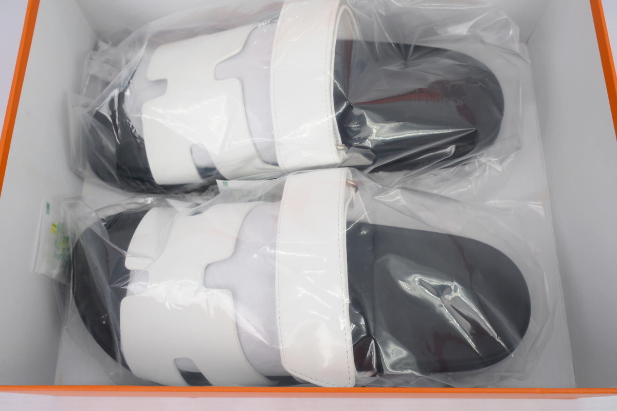White Leather HERMES Hermès Flat Slide Sandals