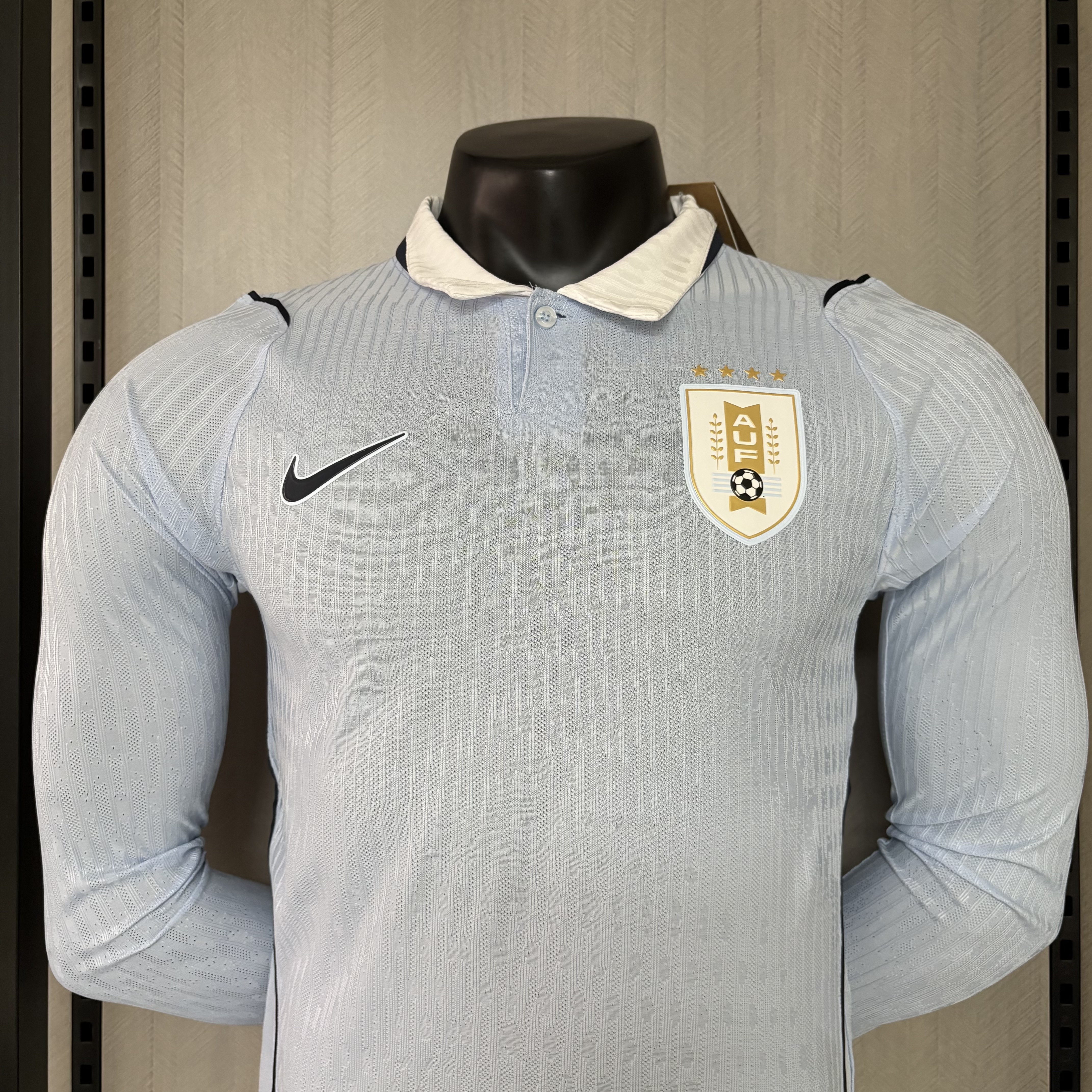 Player version long-sleeved 2026 Uruguay home jersey