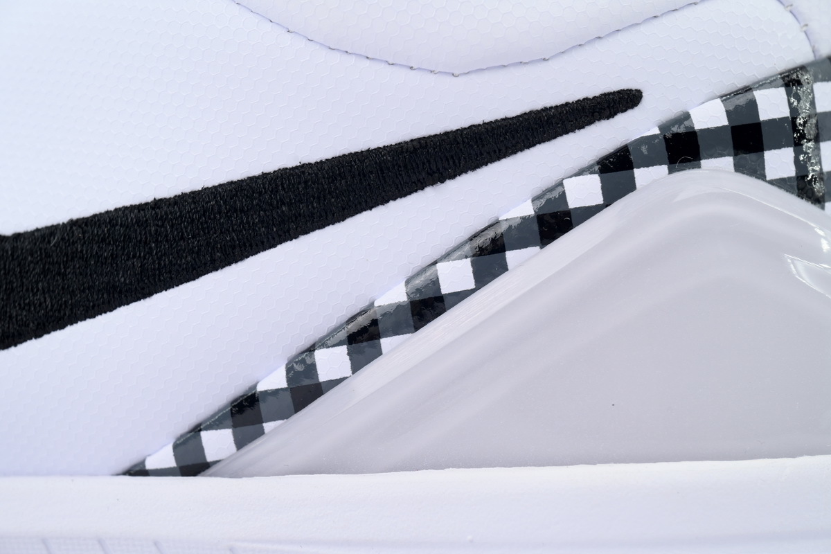 Kobe 4 Protro 'Mambacita' FJ9363-100